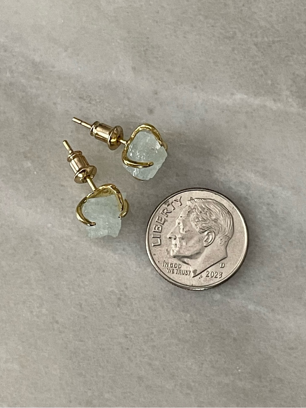 Raw Aquamarine Stud Claw Earrings - Picture 3 of 6